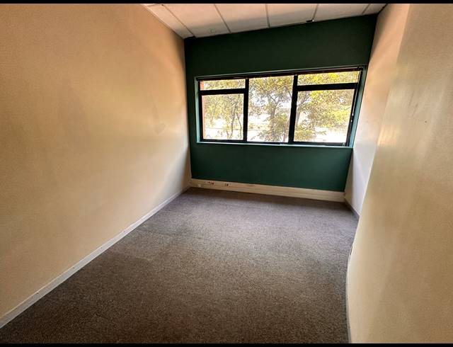388M² OFFICE TO LET IN PARKTOWN